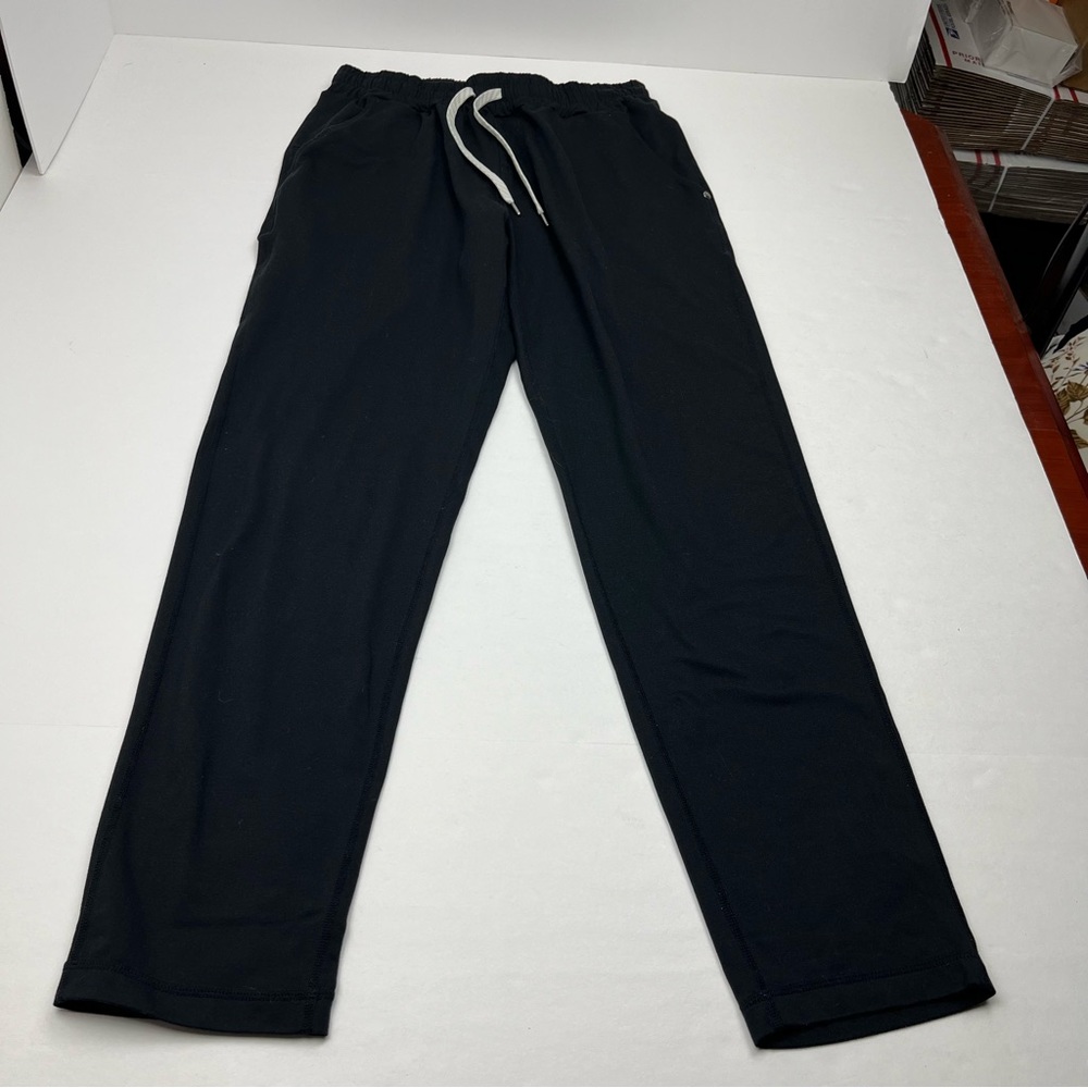 Vuori Mens Black Small Pull On Pant Stretch Three Pockets No Size Tag *TINY FLAW